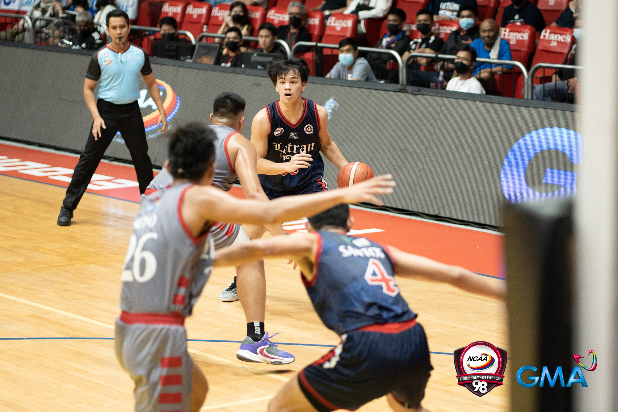 Brent Paraiso propels Letran Knights to seventh straight win.