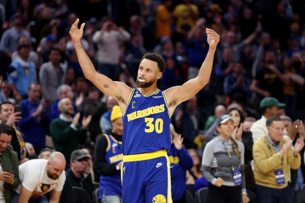 RETELLING THE STORY: THE SPECTACULAR RISE OF STEPH CURRY TO NBA