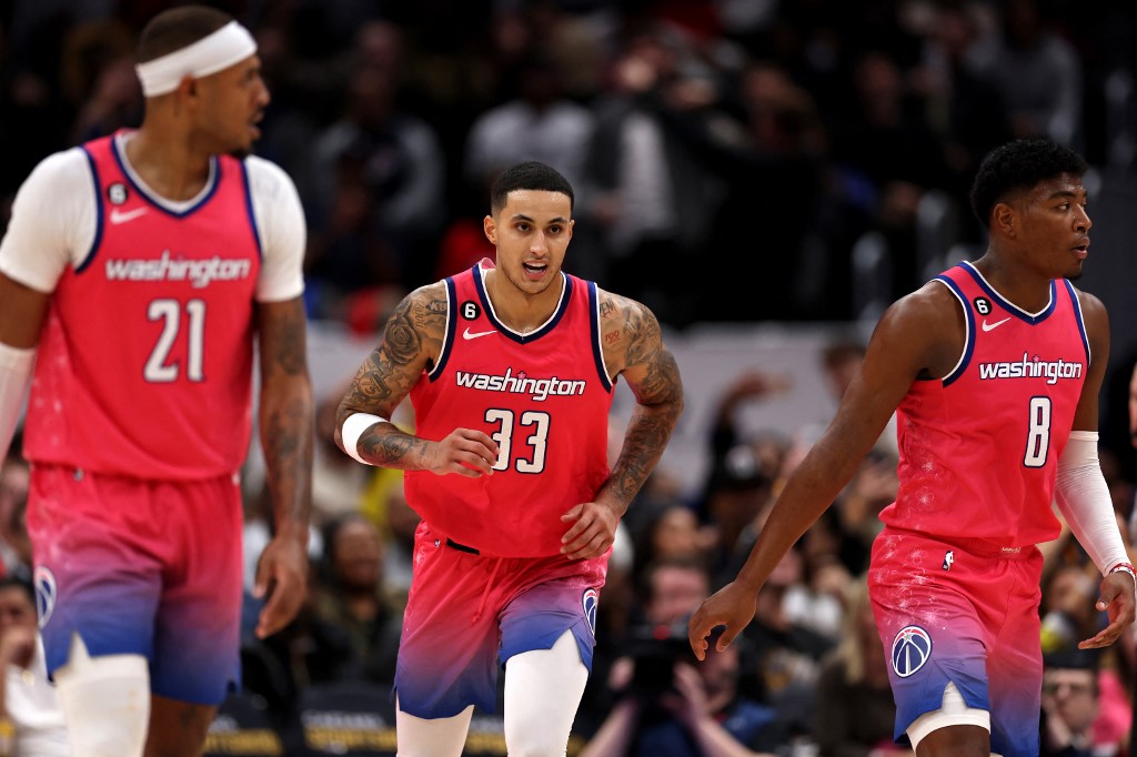 Kuzma scores 36 to lead Wizards past Mavericks 113-105