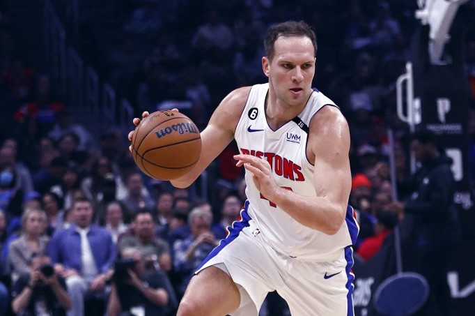NBA: Bojan Bogdanovic lifts Pistons to victory in return to Utah