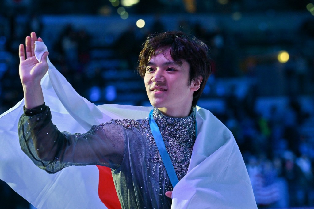 Japan's Shoma Uno celebrates finishing first of the Men's Free Skating program on December 10, 2022 at the ISU Grand Prix of Figure Skating Final in Turin. 