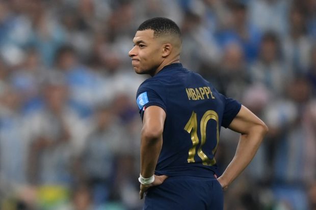 Who is the youngest player to reach two World Cup finals? Mbappé, Pelé,  Maradona - AS USA