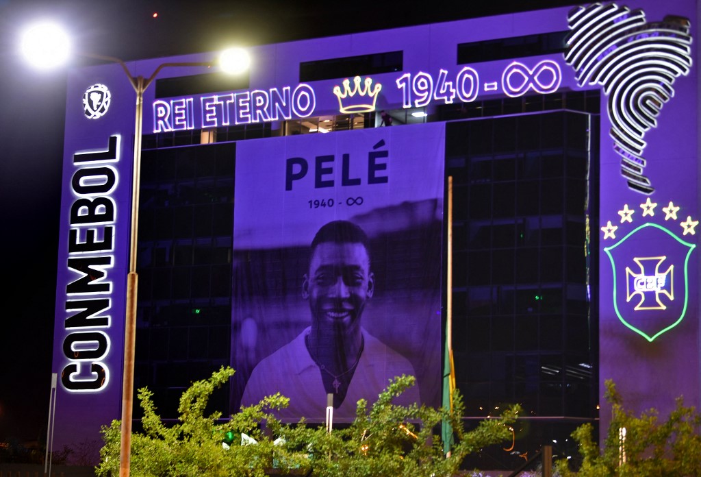 The New York Cosmos Mourn the Loss of Legendary Pelé