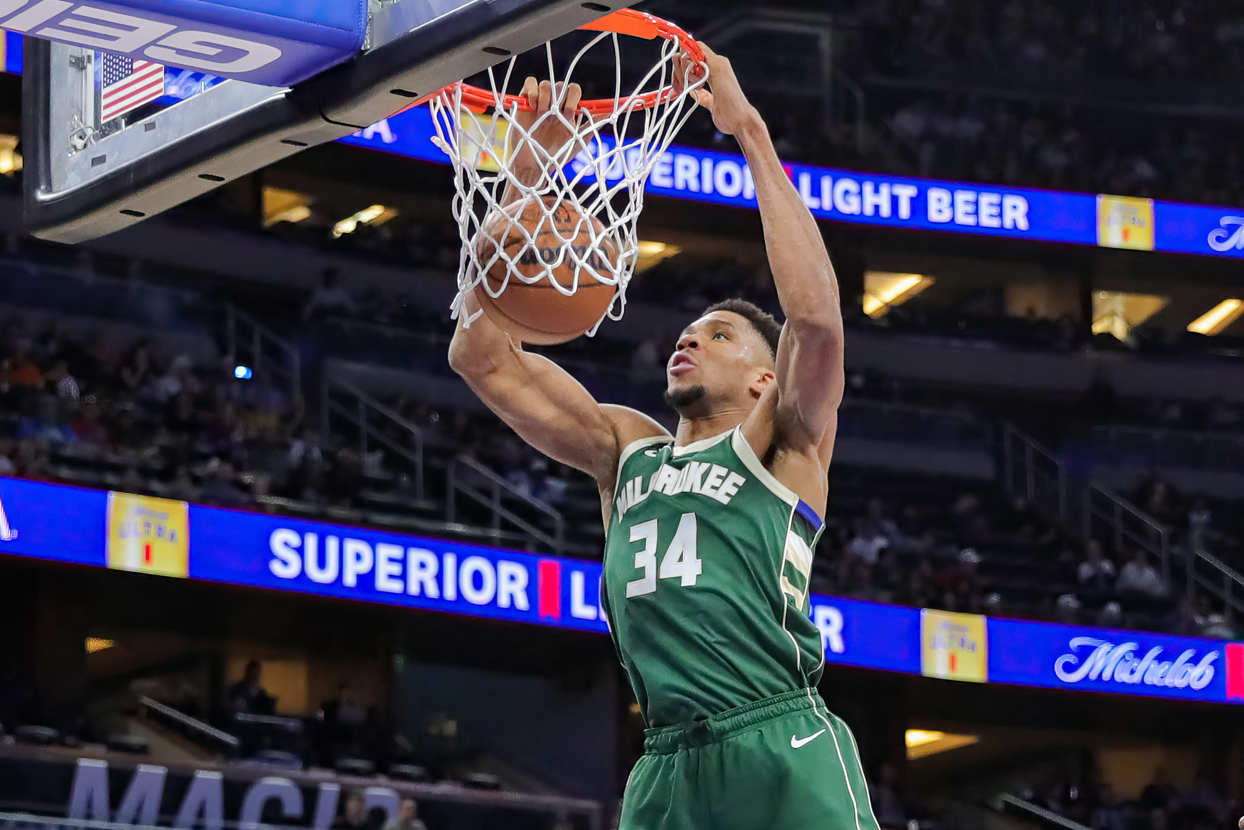 Milwaukee Bucks forward Giannis Antetokounmpo (34) dunks the ball against the Orlando Magic during the second half at Amway Center. 