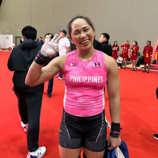 Hidilyn Diaz Dominates Weightlifting World Championships With 3 Golds ...