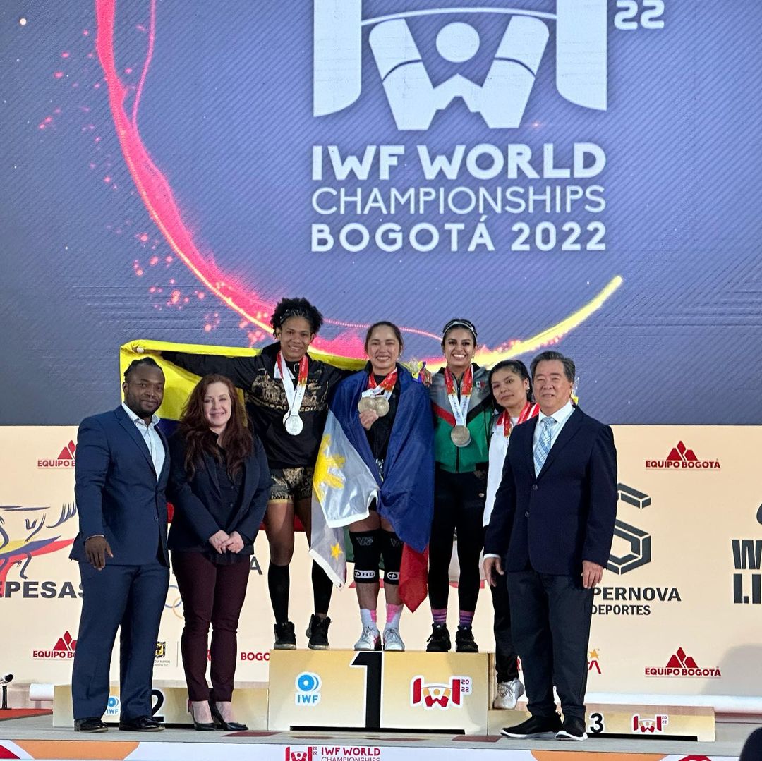 Hidilyn Diaz won gold in the women's 55kg class at the World Weightlifting Championships.