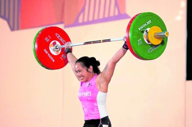 Hidilyn Diaz during her golden World Championship effort. —INTERNATIONAL WEIGHTLIFTING FEDERATION