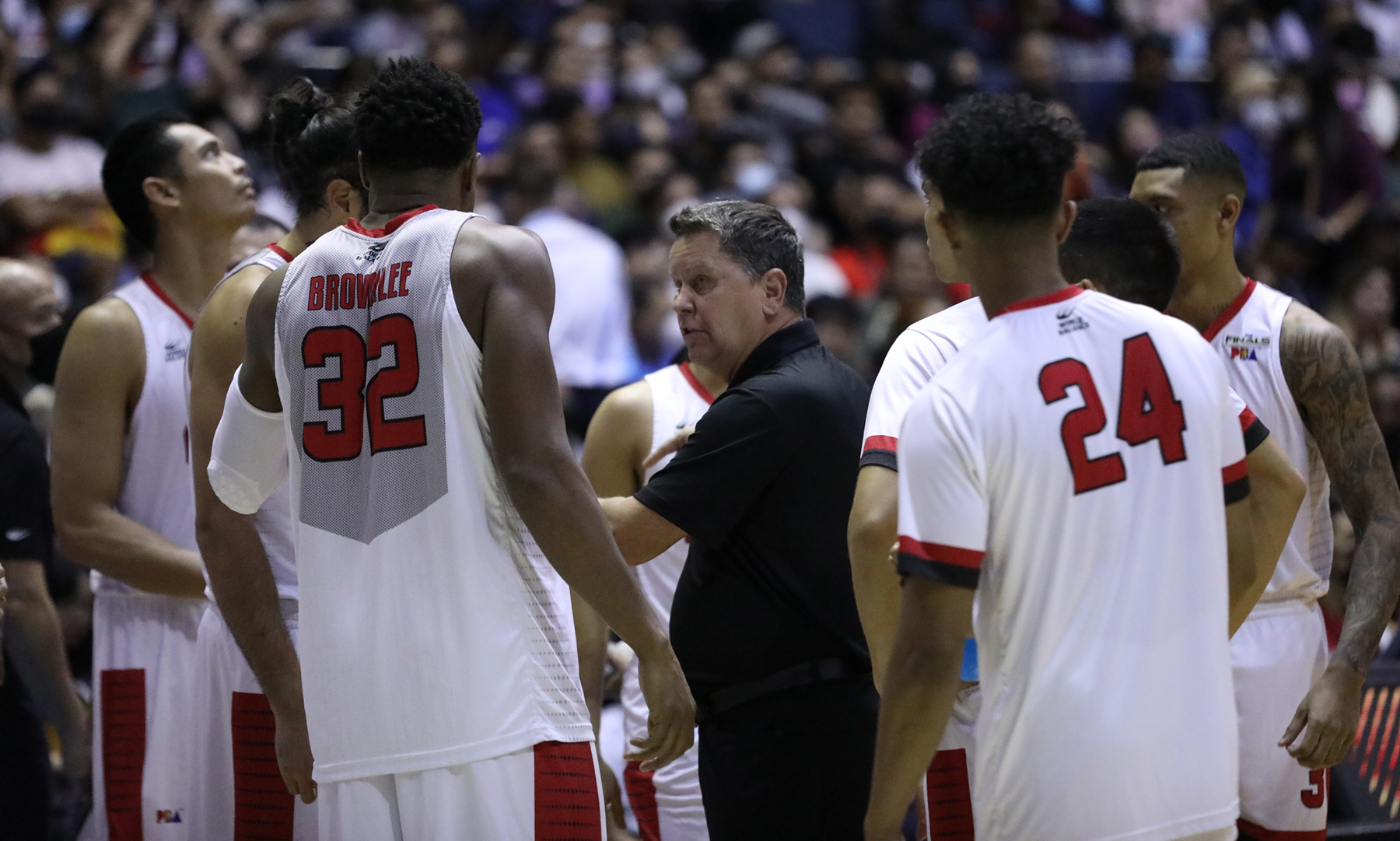 Ginebra coach Tim Cone with the Gin Kings during Game 2 of the PBA Finals. –PBA IMAGES