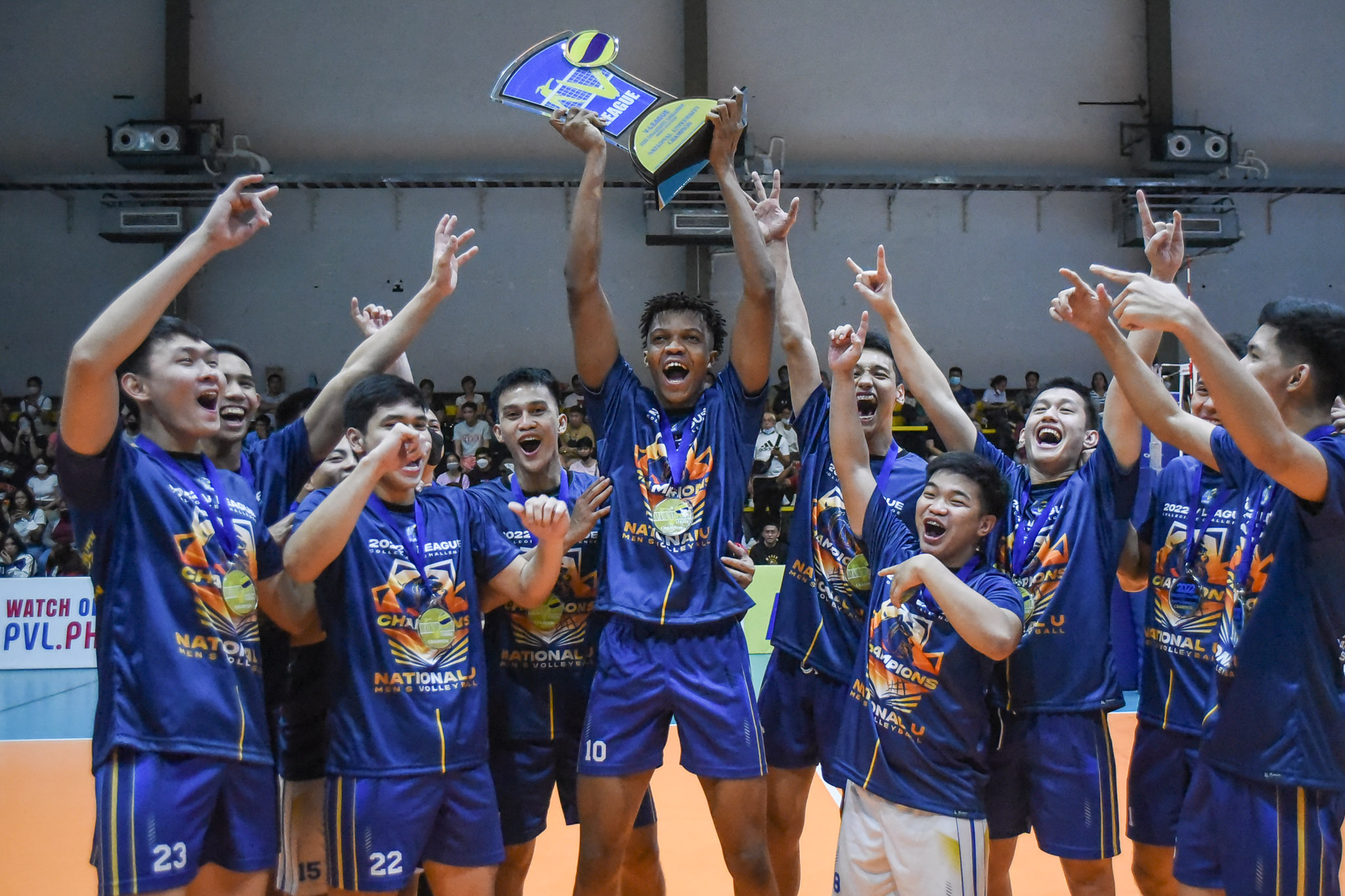 NU men's volleyball team celebrates V-League title. –V-LEAGUE PHOTO