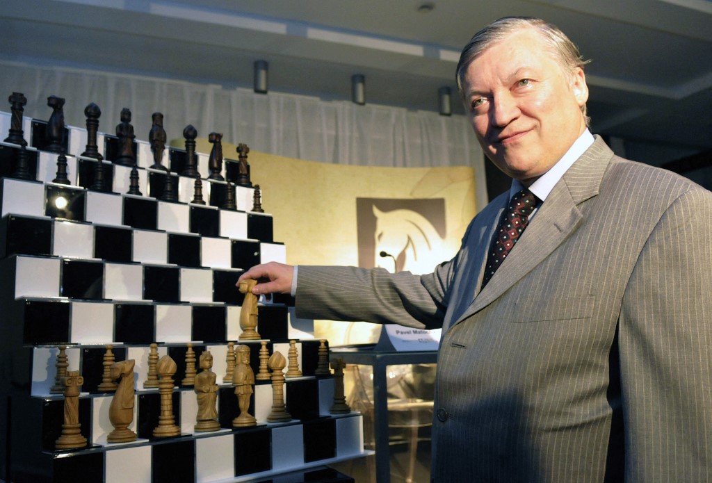 Russian chess Grand Master Anatoli Karpov plays simultaneously with  Slovakian and Czech top managers in Bratislava`s Central Passage on October 10, 2008 during his two-day visit in Bratislava.
