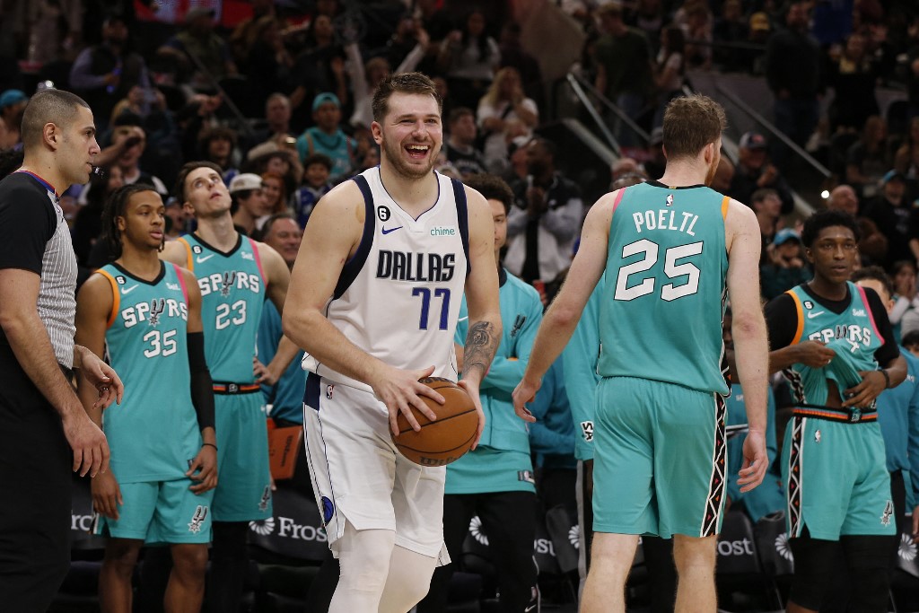  Luka Doncic #77 of the Dallas Mavericks reacts at the end of the second half when his team defeated the San Antonio Spurs at AT&T Center on December 31, 2022 in San Antonio, Texas. 