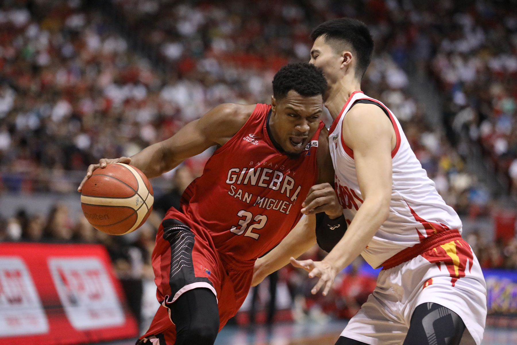 Ginebra's longtime import Justin Brownlee delivered once again for the Gin Kings.  - PBA Images