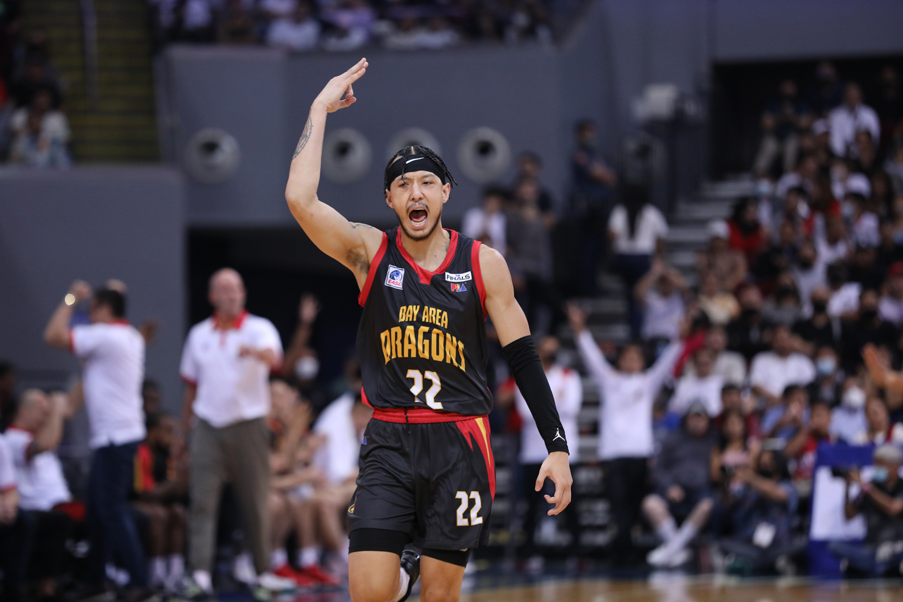 Bay Area Dragons' Kobe Lam stars in Game 4 win. –PBA IMAGES