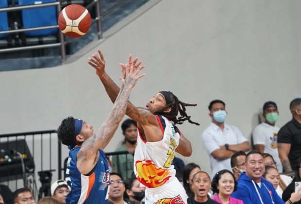 It wasn't much of a toss-up in the second half as Rain or Shine import Michael Qualls (right) struggled to contribute just 14 points for the night.  Photos by August Dela Cruz