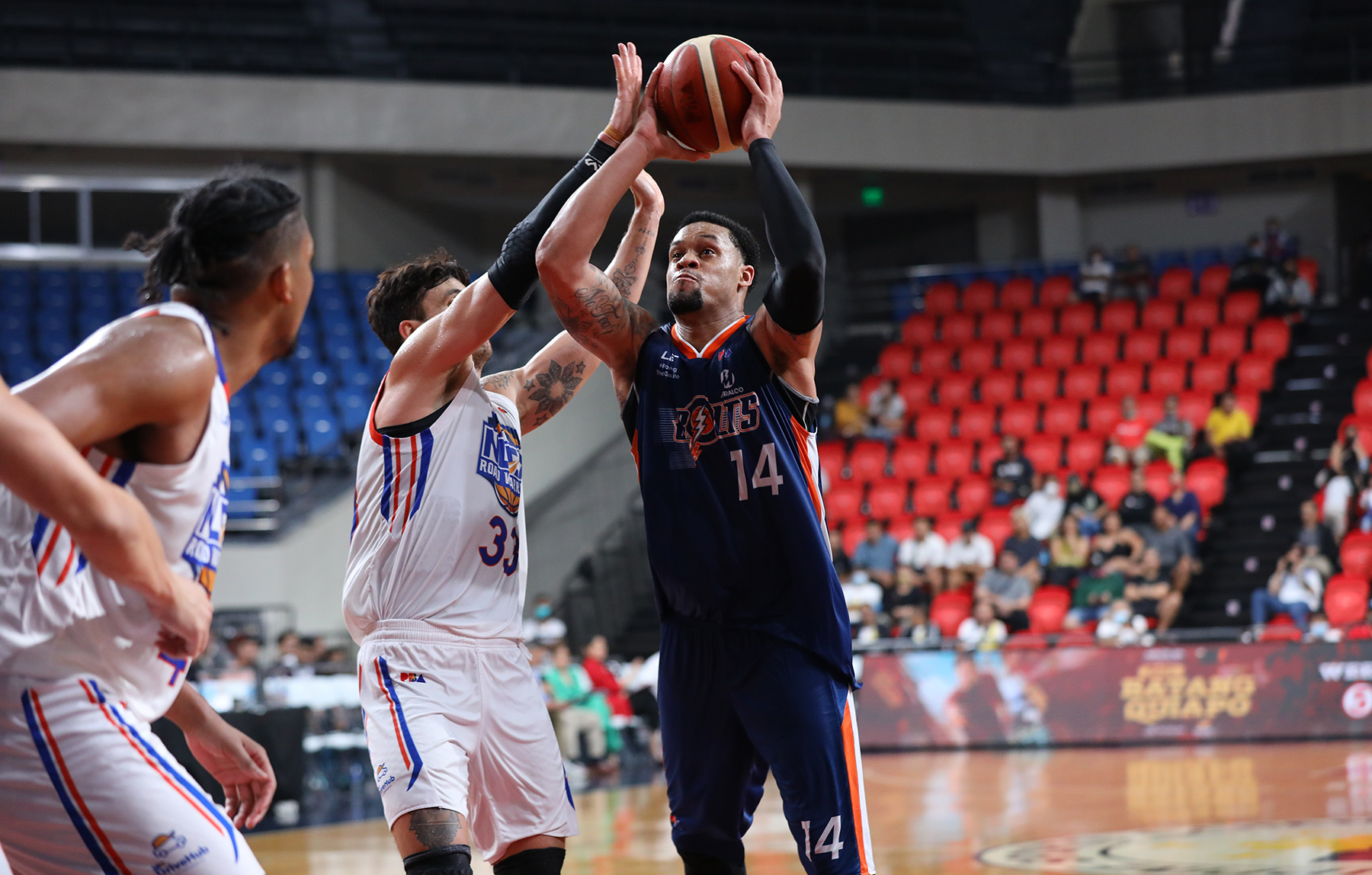 Meralco Bolts' import KJ McDaniels in the PBA Governors' Cup. -PBA IMAGES