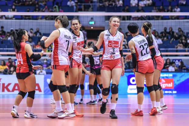 Cignal HD Spikers celebrate a point in the PVL All-Filipino conference. –PVL PHOTO