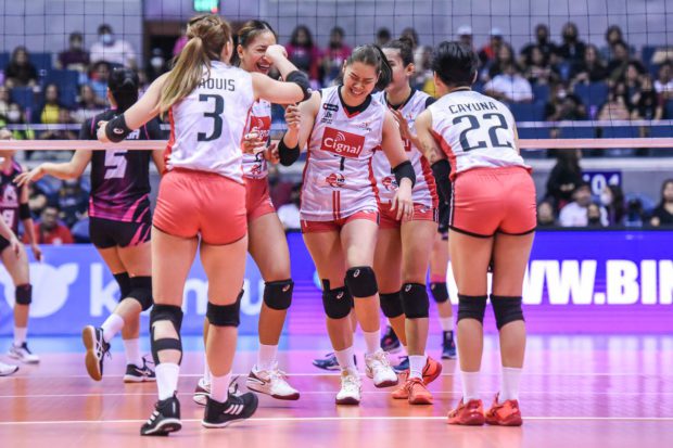 Cignal HD Spikers celebrate a point in the PVL All-Filipino conference. –PVL PHOTO