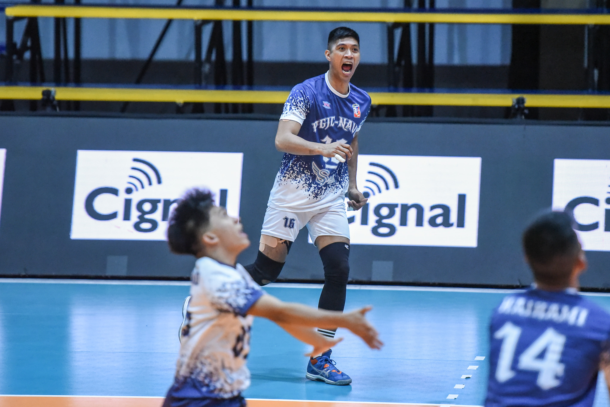 Navy's Greg Dolor in the Spikers' Turf. –PVL IMAGES