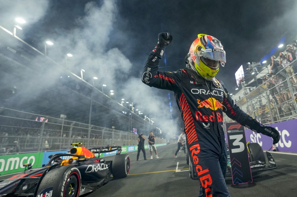 F1: Sergio Perez wins Saudi Arabian Grand Prix as Max Verstappen goes from 15th to 2nd