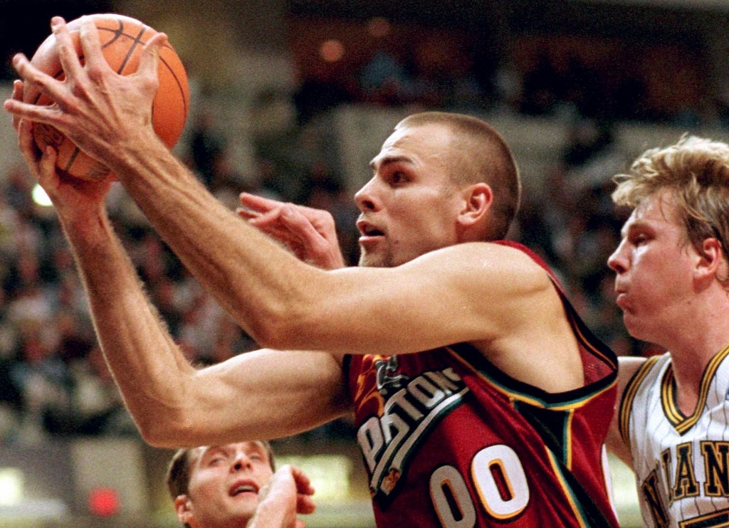 Former NBA big man Eric Montross undergoing cancer treatment