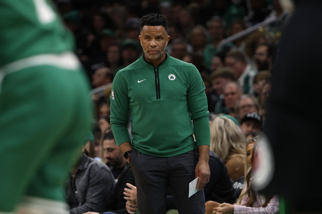 Georgia Tech to Hire Celtics Assistant Damon Stoudamire, per