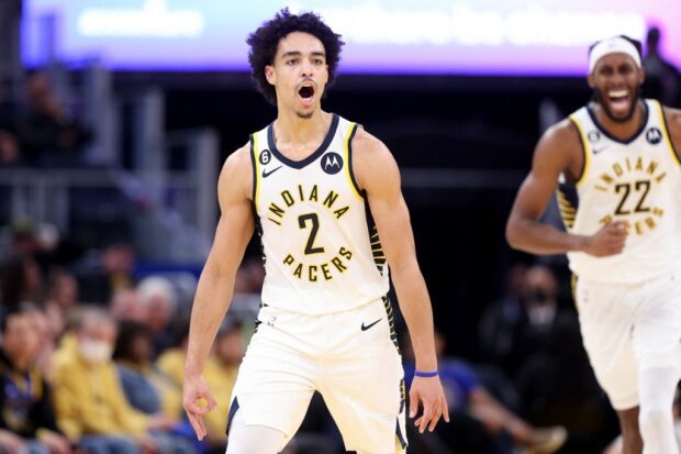  Andrew Nembhard #2 of the Indiana Pacers reacts after making a shot against the Golden State Warriors at Chase Center on December 05, 2022 in San Francisco, California.