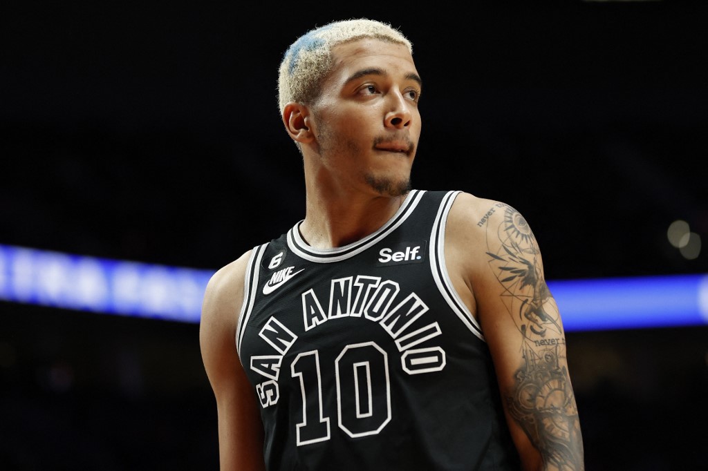  Jeremy Sochan #10 of the San Antonio Spurs looks on during the fourth quarter against the Portland Trail Blazers at Moda Center on January 23, 2023 in Portland, Oregon.
