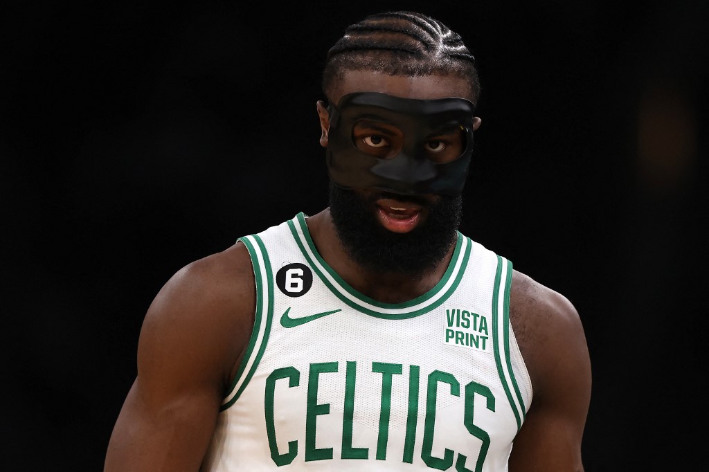 Celtics Star Jaylen Brown 'Tired' Of Wearing Protective Face Mask