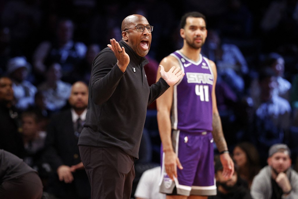  Head coach Mike Brown of the Sacramento Kings reacts during the first half against the Brooklyn Nets at Barclays Center on March 16, 2023 in New York City. 