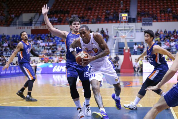 TNT enters Rondae Hollis-Jefferson with another double.  –PBA IMAGES