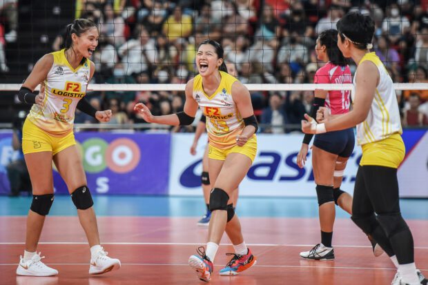 Kim Dy leads F2 Logistics' losing effort in Game 1 of the semifinals. –PVL PHOTO