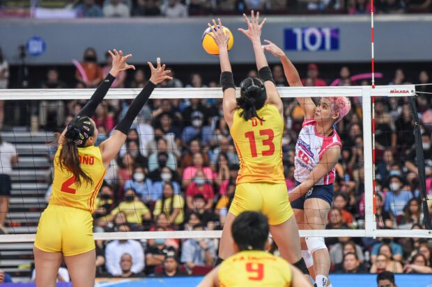 Tots Carlos powers Creamline to another PVL Finals appearance. –PVL PHOTO