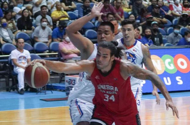 The sly Christian Standhardinger (No. 34) is likely to take on a new role in place of Ginebra in the semifinals.  —August DELA CRUZ