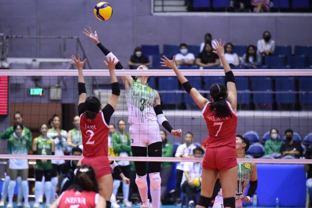 Thea Gagate (top) and the tall La Salle front line hopes to dominate the net more after a so-so performance in a win against University of the East. —UAAP MEDIA.