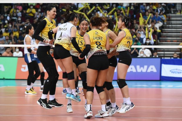 UST Growling Tigresses hand NU Lady Bulldogs their first loss since 2019. –UAAP PHOTO