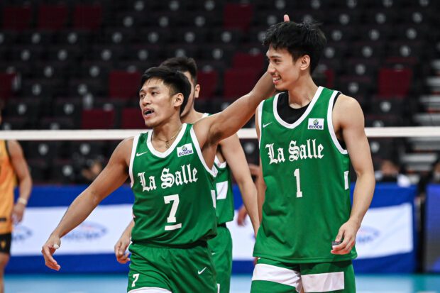 La Salle Green Spikers' Vince Maglinao and JM Ronquillo. –UAAP PHOTO