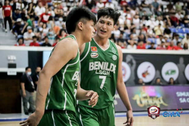 LSGH-St. Benilde twin towers Luis Pablo and Seven Gagate to reinforce UP frontline. –NCAA PHOTO