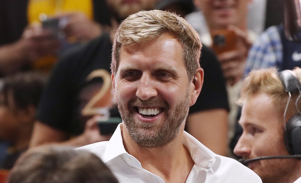 Dirk Nowitzki Lands In Manila For Fiba World Cup Draw Inquirer Sports