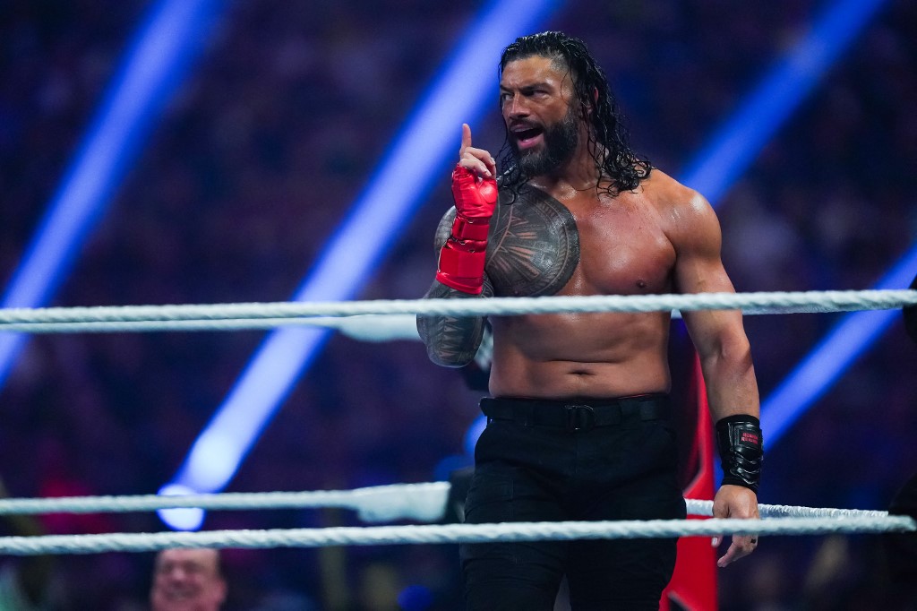WWE Roman Reigns retains Summerslam title as Jimmy Uso turns on