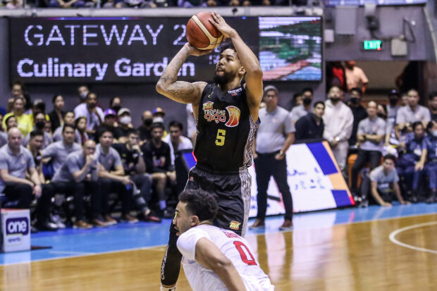 TNT guard Mikey Williams carries Tropang Giga in Game 6. –MARLO CUETO/Inquirer.net
