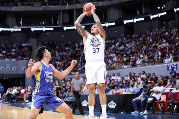 JR Quiñahan, here in one of his last games with the Road Warriors, has apparently irked NLEX management by playing pickup ball. —PBA IMAGES