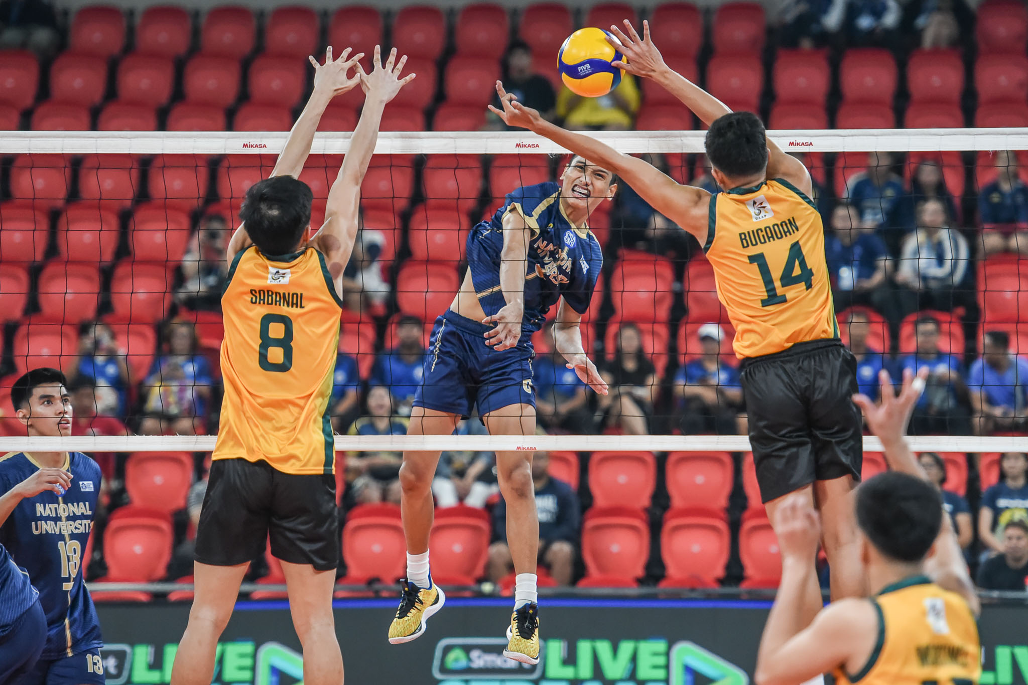 UAAP: NU clinches twice-to-beat, overcomes FEU in men's volleyball ...