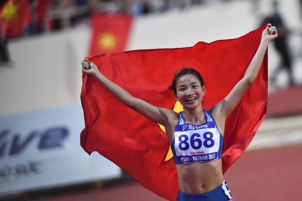 ter winning the women's 3000m steeplechase final during the 31st Southeast Asian Games (SEA Games) at My Dinh National Stadium in Hanoi on May 15, 2022