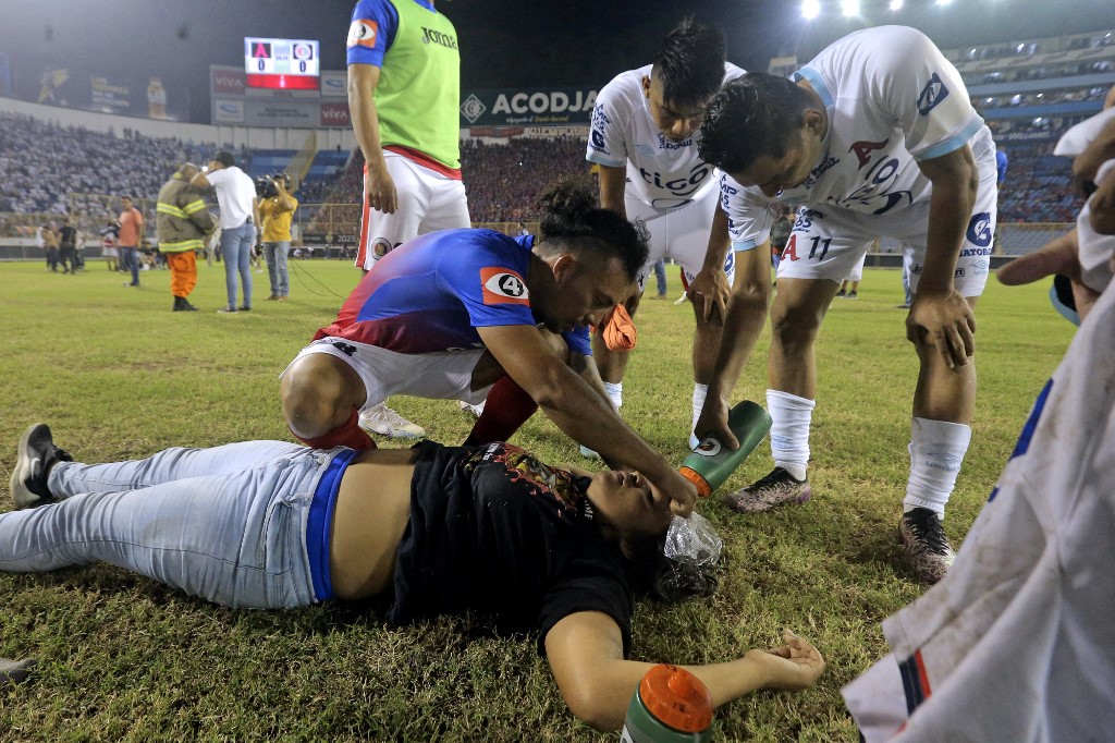 El Salvador football stadium stampede kills 12—police | Inquirer Sports