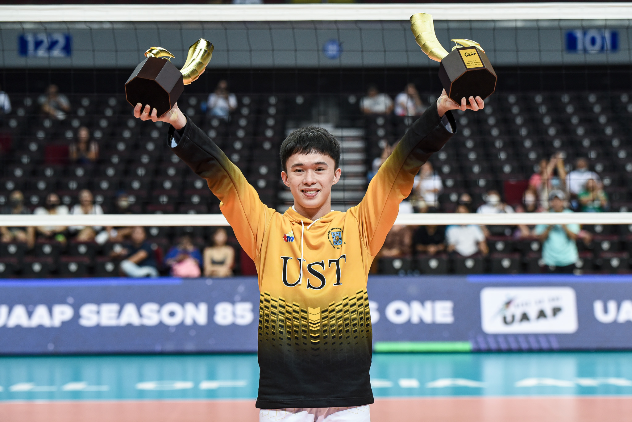 With Josh Ybañez At The Forefront, UST Golden Spikers Show Bright ...