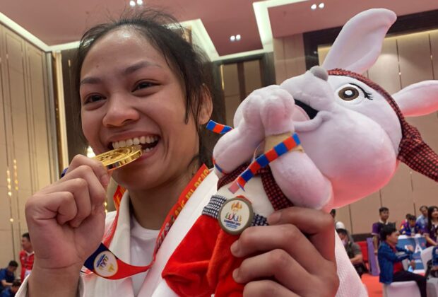 Kaila Napolis wins the Philippines' first gold medal in the SEA Games 2023. –JUNE NAVARRO/INQUIRER