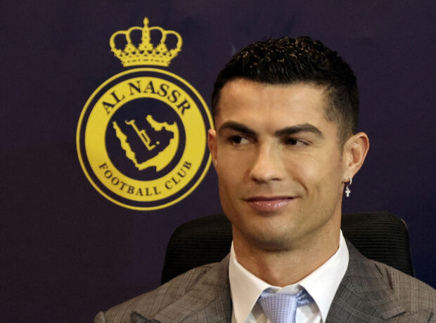 FILE PHOTO: Bóng đá - Al Nassr ra mắt bản hợp đồng mới Cristiano Ronaldo - Mrsool Park, Riyadh, Ả Rập Xê Út - ngày 3 tháng 1 năm 2023 Bản hợp đồng mới của Al Nassr Cristiano Ronaldo trong một cuộc họp báo 