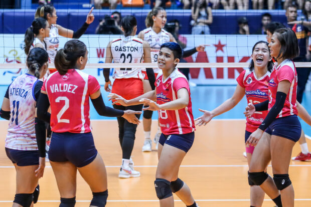 Creamline Cool Smashers at the PVL Invitational Conference.  –MARLO CUETO/INQUIRER.net