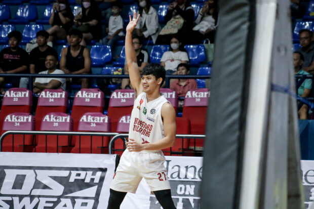 CJ Cansino của UP Fighting Maroons.