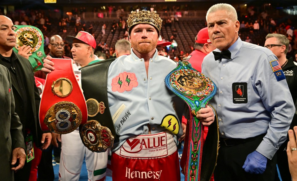 'Undisputed vs Undisputed' Canelo Alvarez to fight Jermell Charlo in